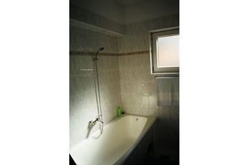 Croazia Privát Baška Voda, Esterno